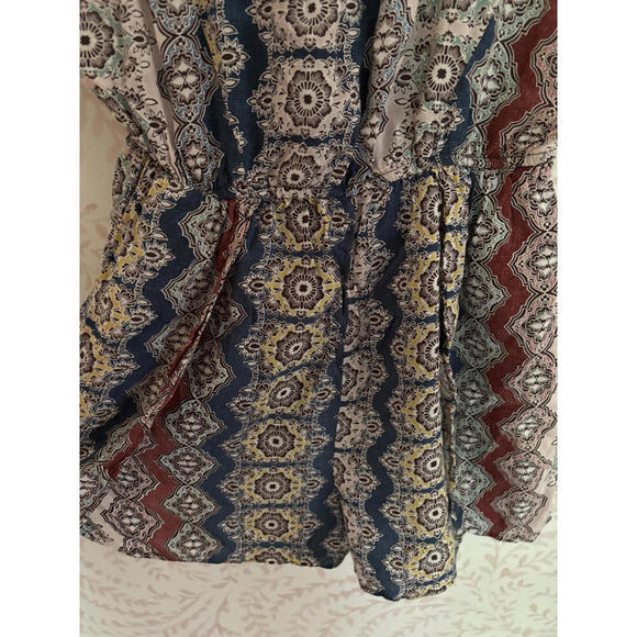 FALL CLEARANCE BCBG Generation Trendy Patterned Romper S - Picture 2 of 8